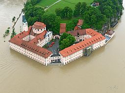 Kloster Weltenburg:der Hochwasserschutz hat gehalten